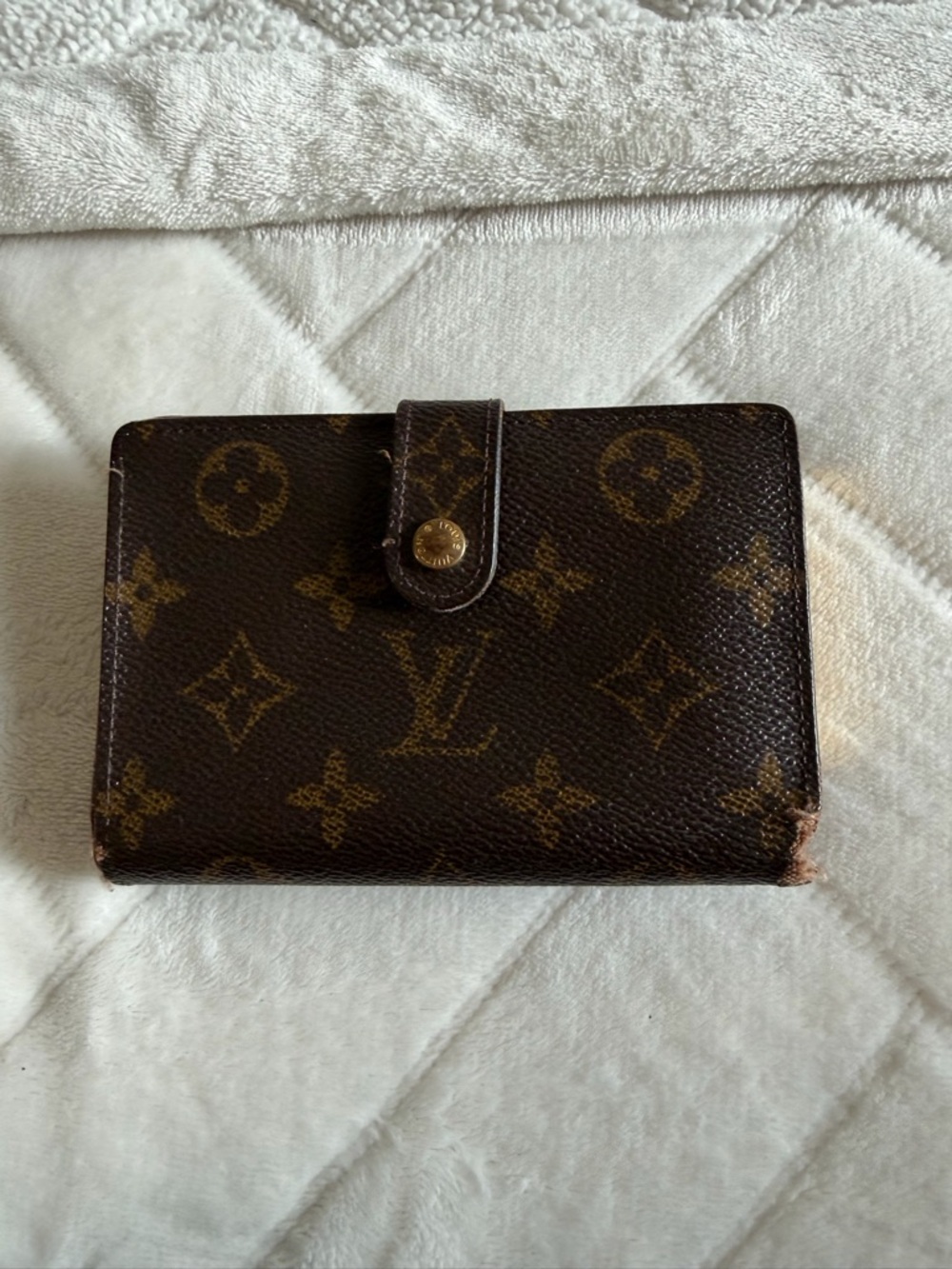 AUTHENTIC Louis Vuitton Monogram Kiss Lock Wallet Vintage LV Wallet